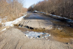 Без транспорта, без почты, без дорог... 